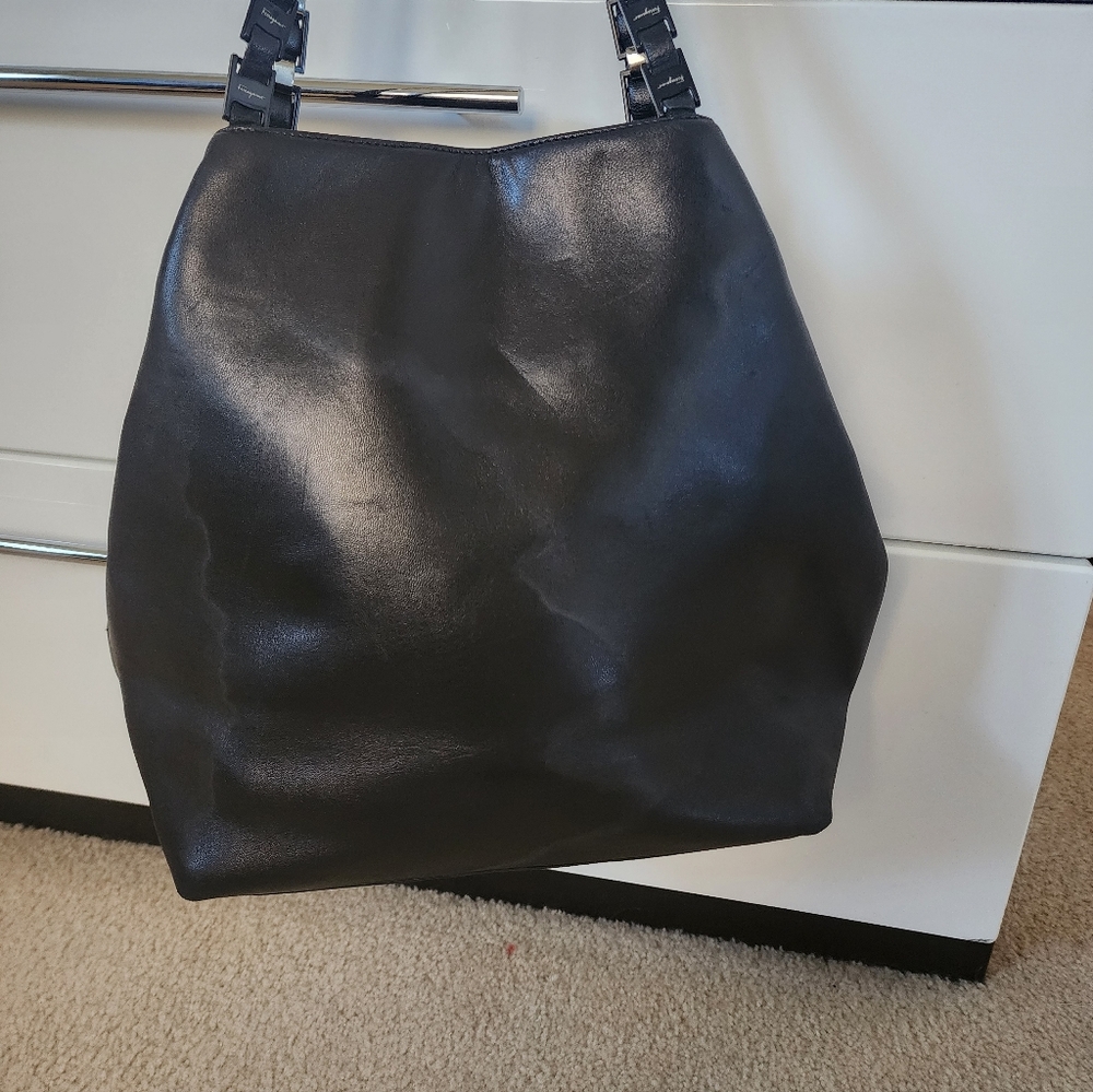 Salvatore Ferragamo Black Leather Shoulder Bag - Picture 8 of 16